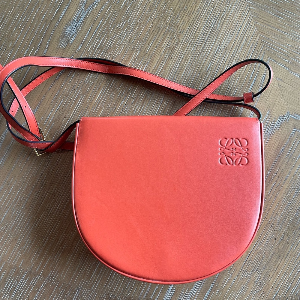 Excellent used condition- Loewe Mini heel - beautiful and unique color